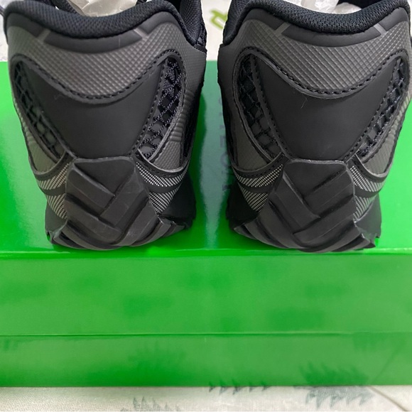 Bottega Veneta Black Chunky Sneakers - Picture 5 of 6